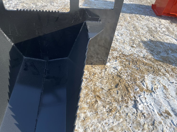 #2507-•-new-kc-40"-skid-steer-spade-bucket-image-10