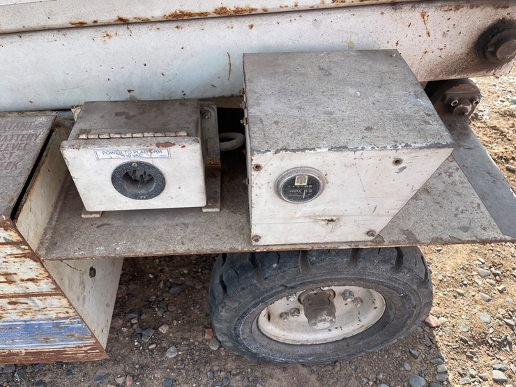 #1017-•-marklift-scissor-lift-image-6