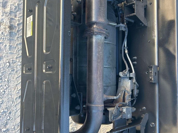 2018-isuzu-ftr-image-10