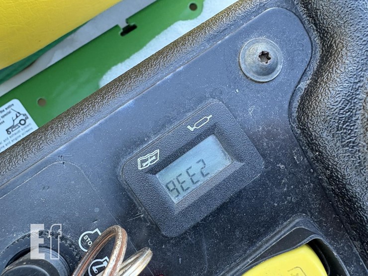 2019-john-deere-z730m-image-8