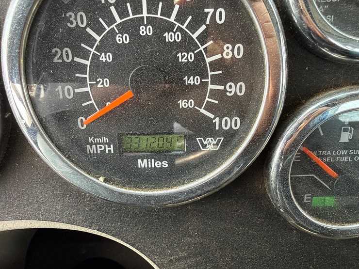 2018-western-star-4700sb-image-40