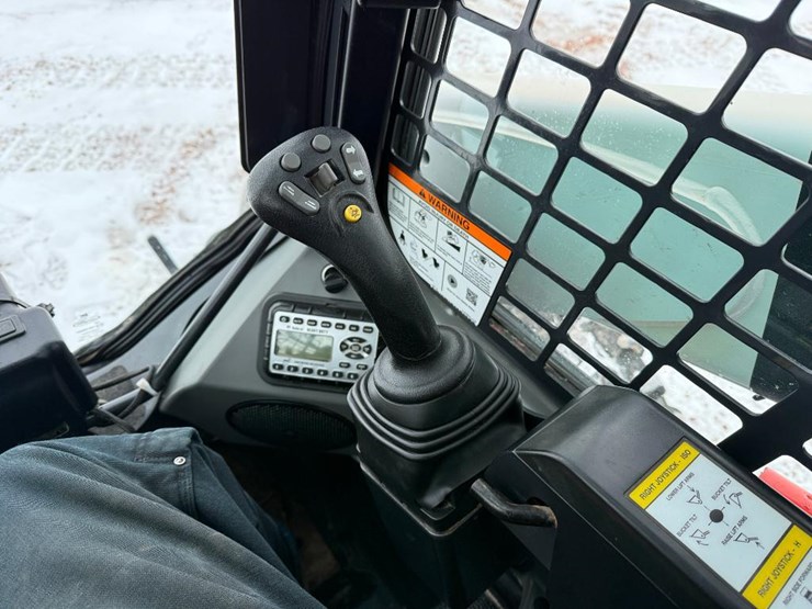 2018-bobcat-s770-image-26