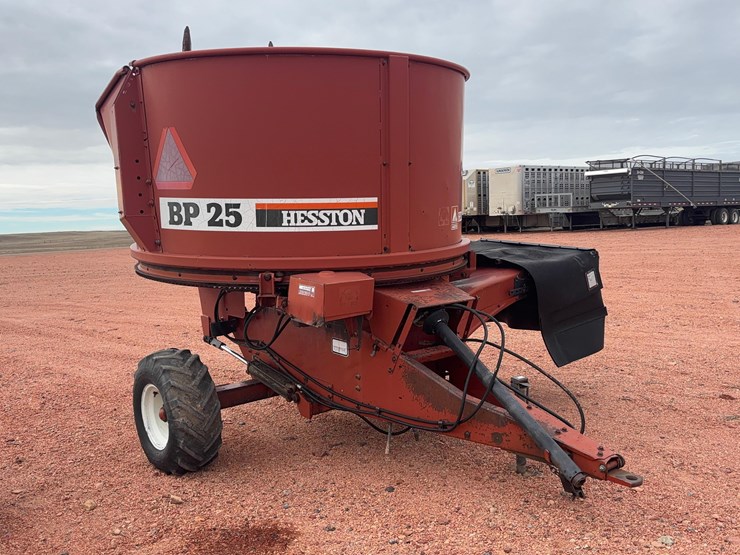 hesston-bp25-image-3