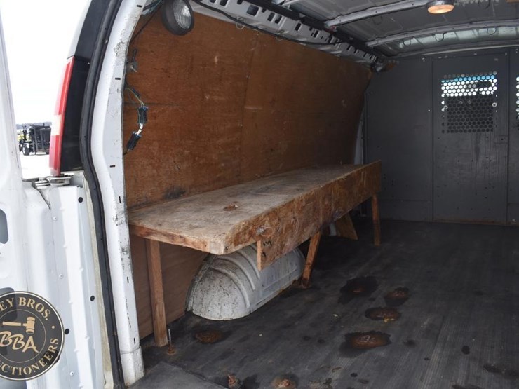 2008-chevrolet-express-1500-image-47