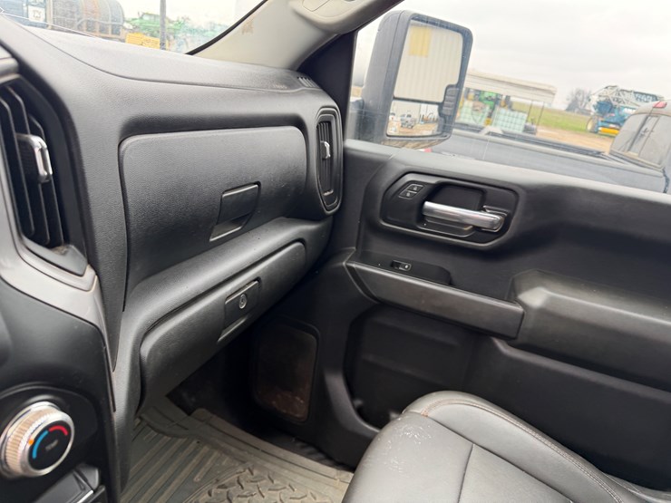 2020-gmc-2500hd-image-58