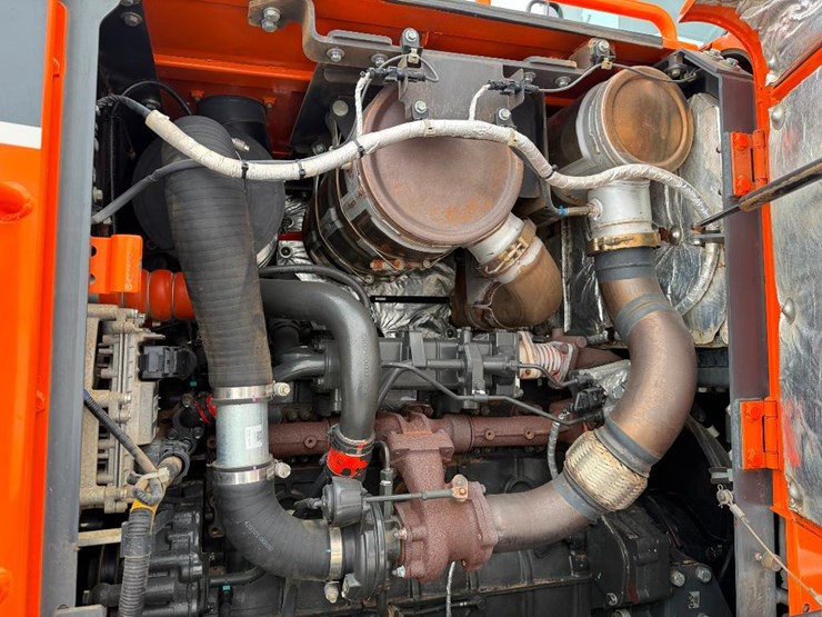 2018-doosan-dl250-5-image-28