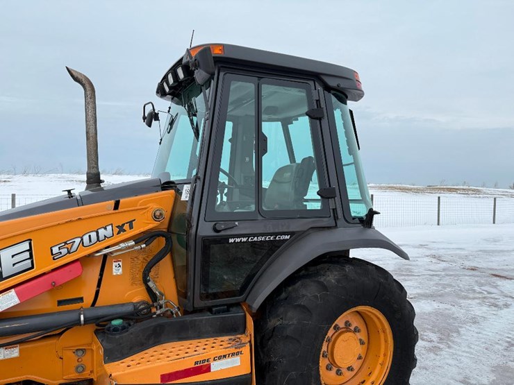 case-570n-xt-image-12