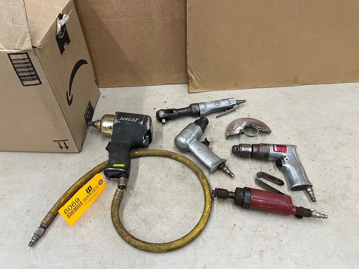 caterpillar-12-image-1