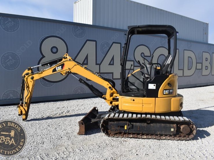 2015-caterpillar-303e-cr-image-3