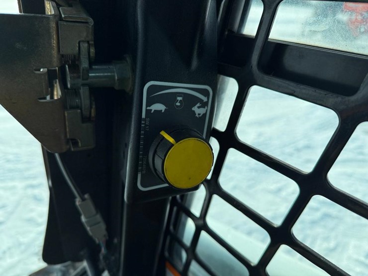 2020-bobcat-s450-image-35