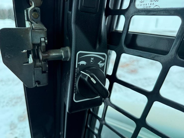 2018-bobcat-s770-image-29