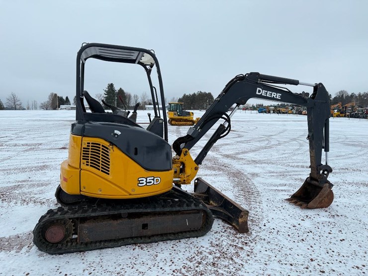 deere-35d-image-3