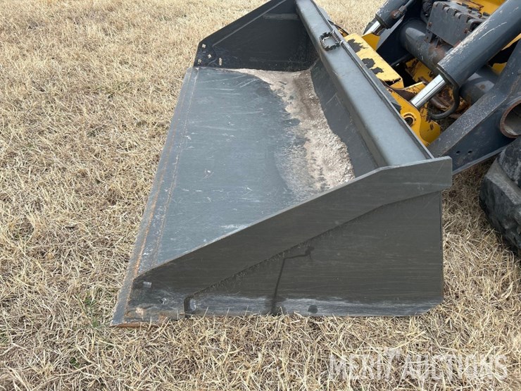 2018-deere-333g-image-10