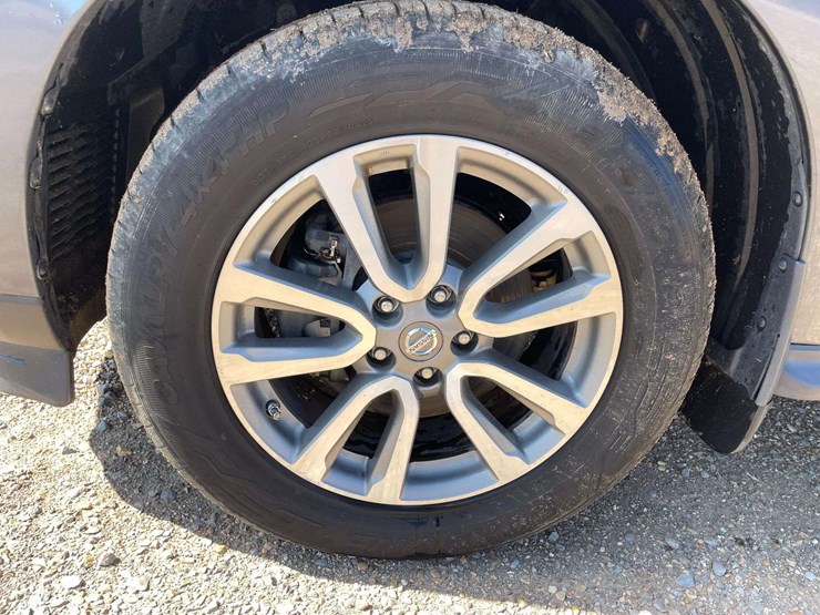 2013-nissan-pathfinder-image-19