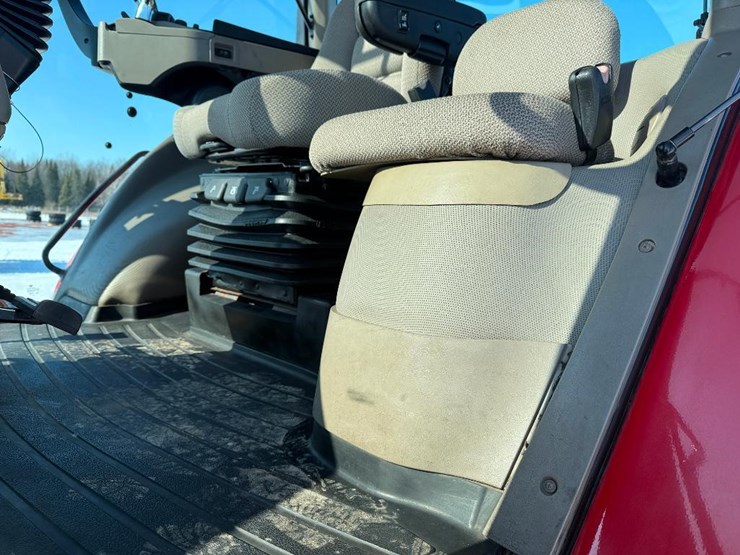 case-ih-magnum-250-image-49