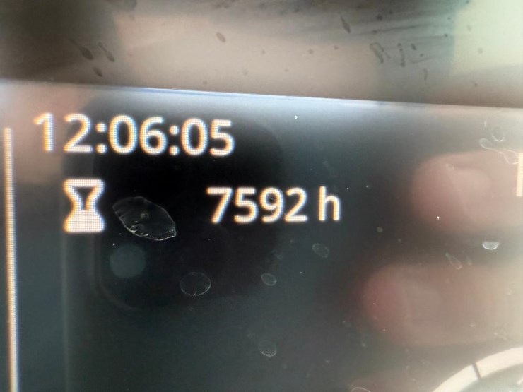 2019-deere-244l-image-65