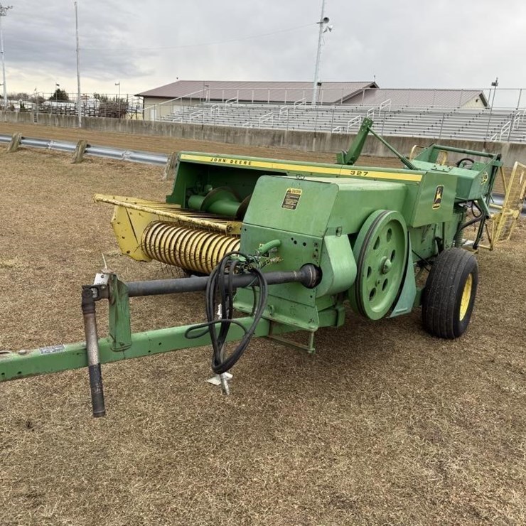 JOHN DEERE 327