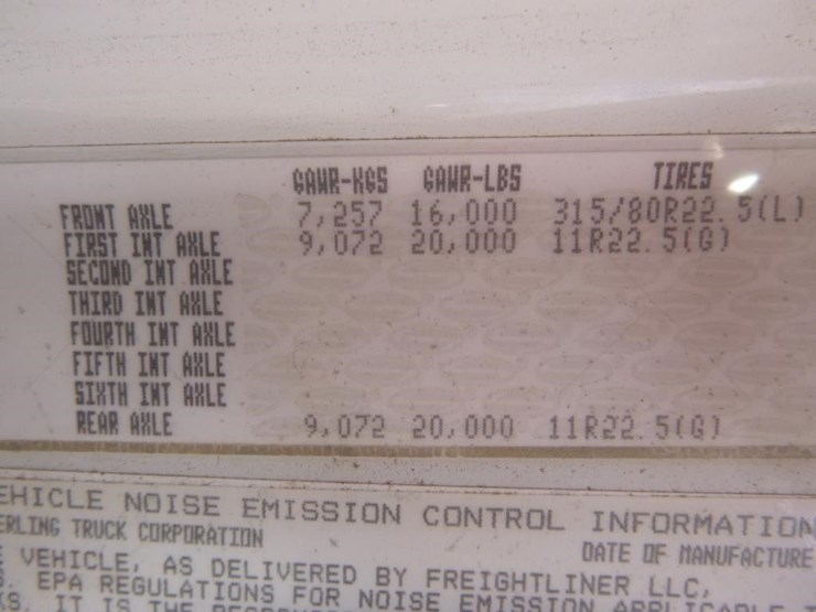 2008-sterling-lt9500-image-26