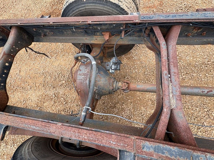 1985-ford-f700-image-17