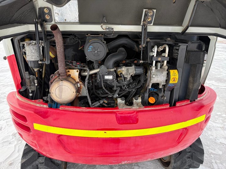 takeuchi-tb240-image-45