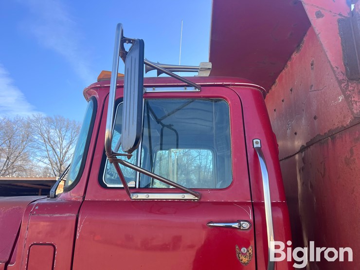 1989-mack-rd690s-image-17