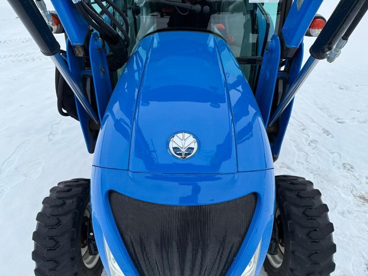 new-holland-boomer-37-image-35