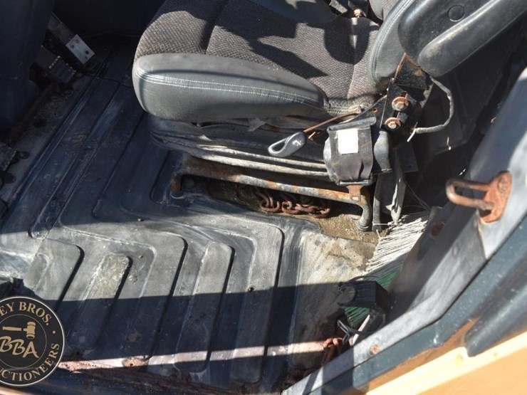 2016-hyundai-hl955-image-44