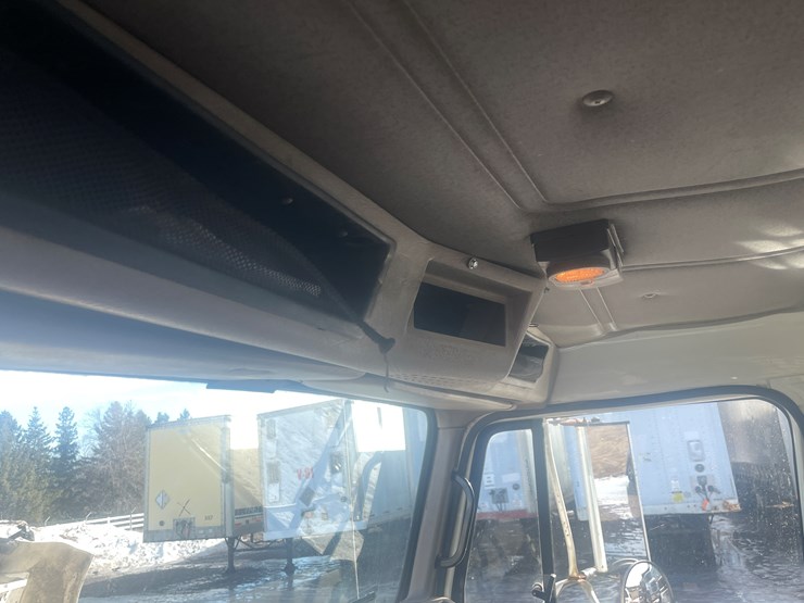 2001-international-2001-image-25