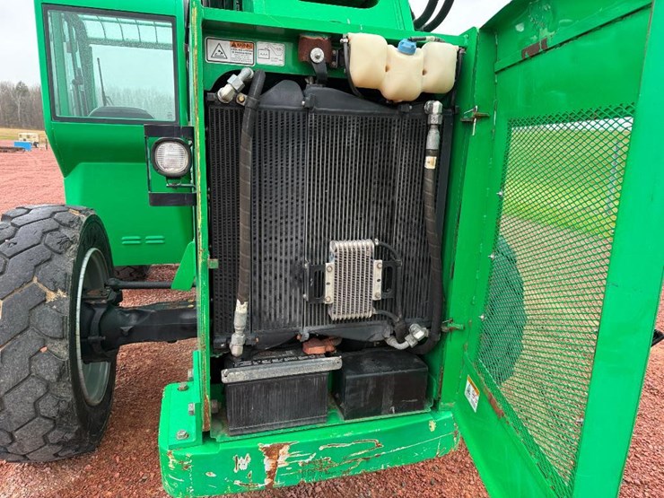 2015-sky-trak-6036-image-35