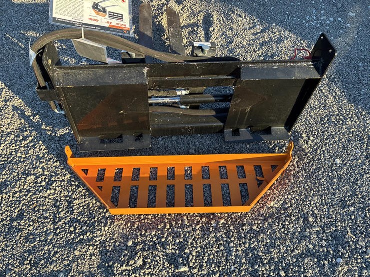#115407-•-skidsteer-pallet-forks-hyd-adj-image-7