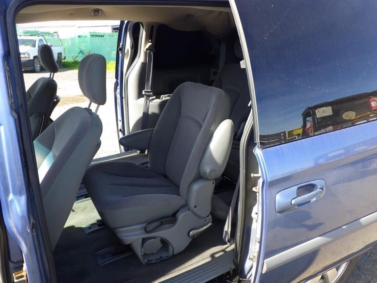 2007-dodge-grand-caravan-image-7