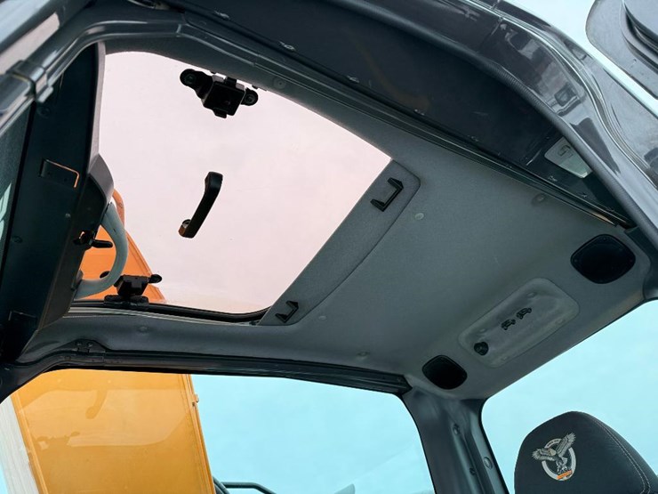 case-cx145dsr-image-54