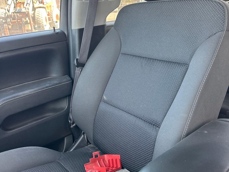 2016-chevrolet-silverado-1500-image-18