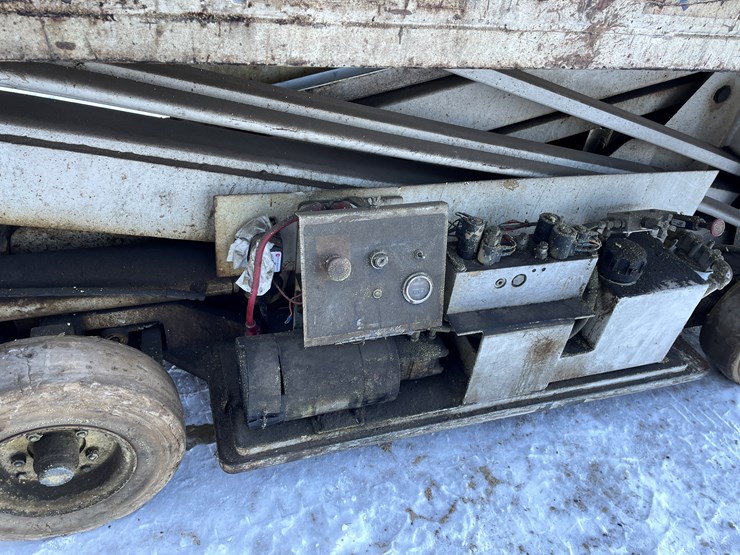 #301-•-ardisam-simon-20'-aerials-scissors-lift-image-10