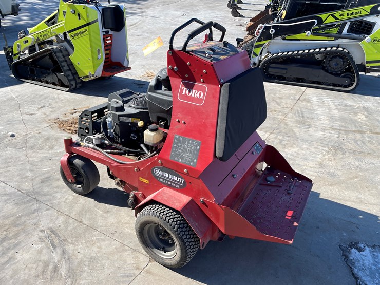 #153-•-toro-28"-aireator-image-7