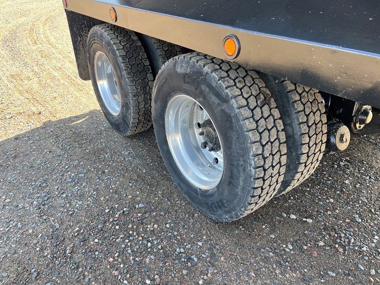 1990-ford-l8000-image-13