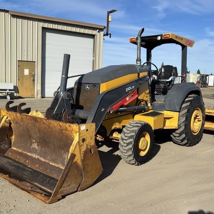 2018 DEERE 210LEP