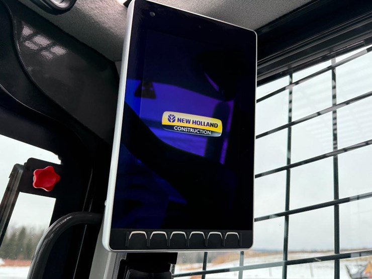 2023-new-holland-c334-image-46