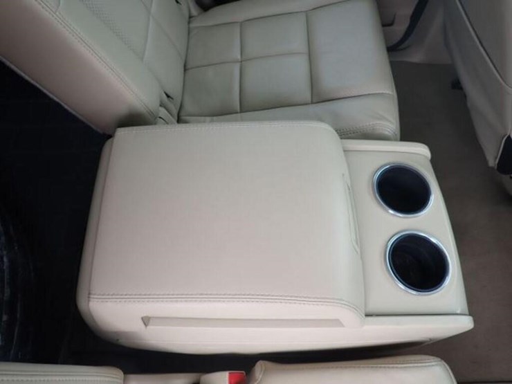 2009-lincoln-navigator-image-42