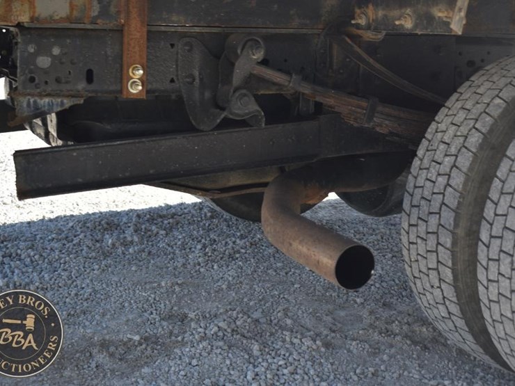 2006-ford-f450-image-43