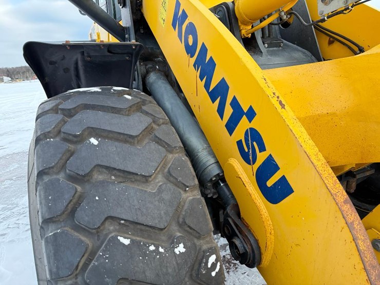 komatsu-wa320-7-image-41