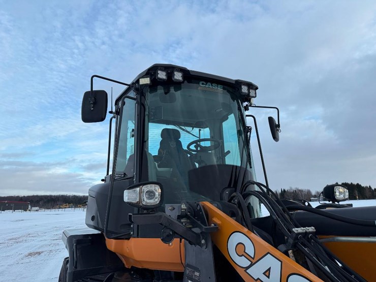 2023-case-621g-xr-image-19