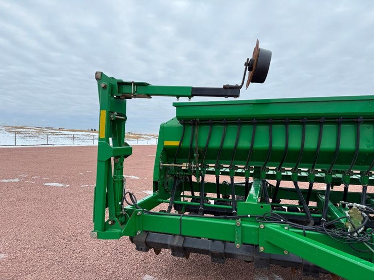 2010-john-deere-1590-image-18