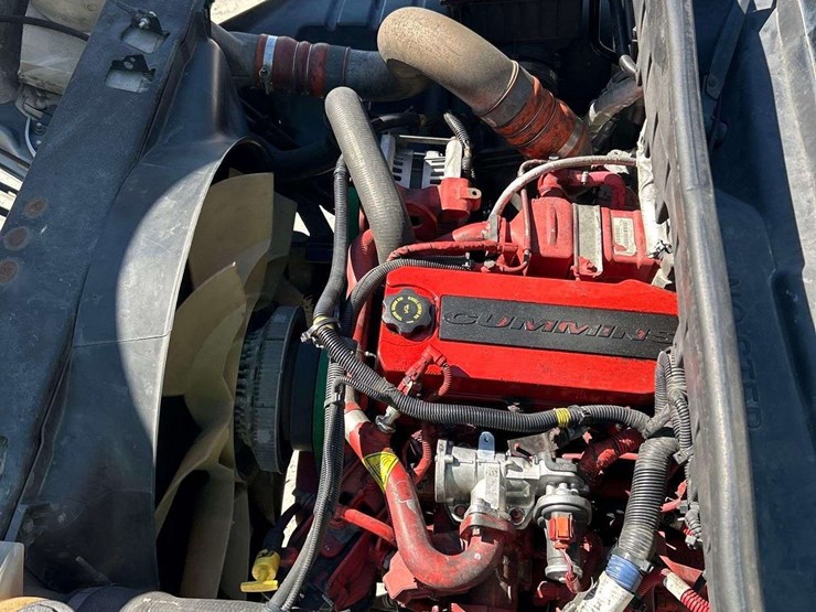 2018-international-durastar-4300-image-7