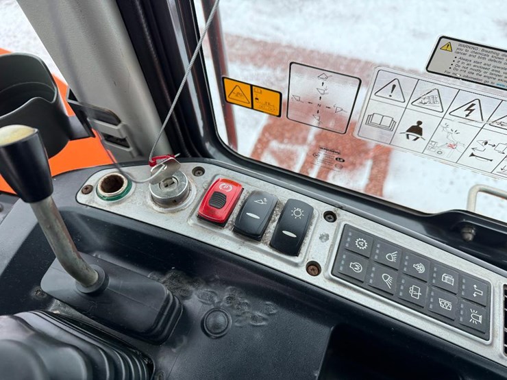 2018-doosan-dl250-5-image-58