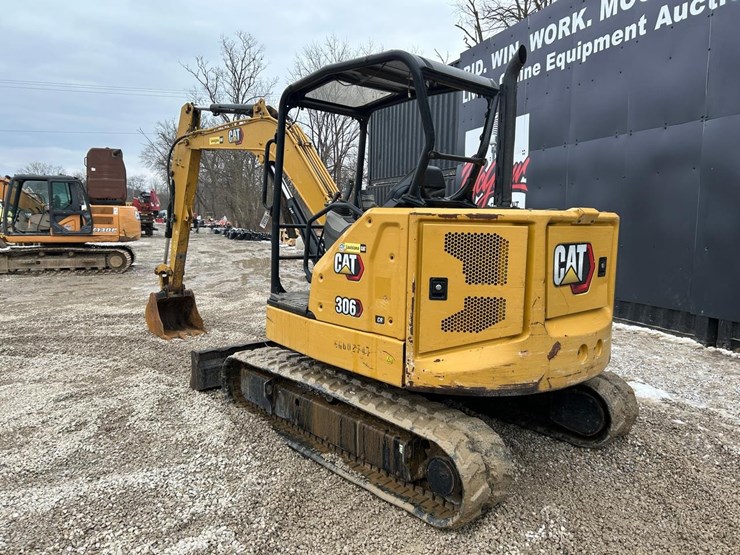 2021-caterpillar-306-image-2
