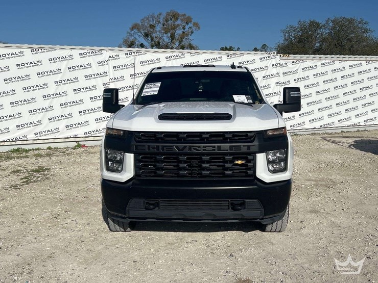 2022-chevrolet-silverado-2500-image-21