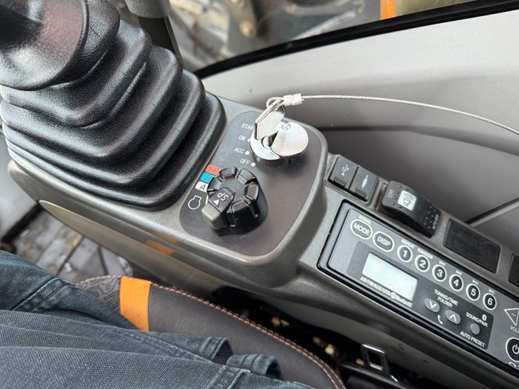 case-cx145dsr-image-58