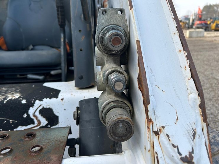 bobcat-s185-image-11