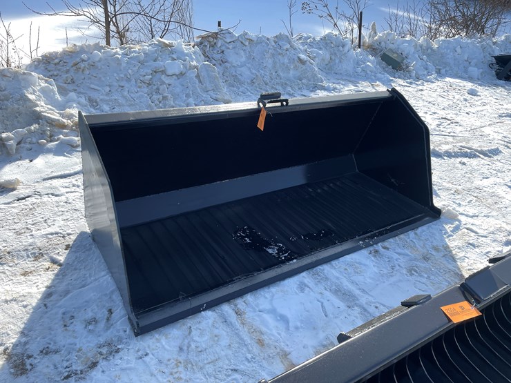 #2502-•-new-kc-84"-snow/litter-skid-steer-bucket-image-3